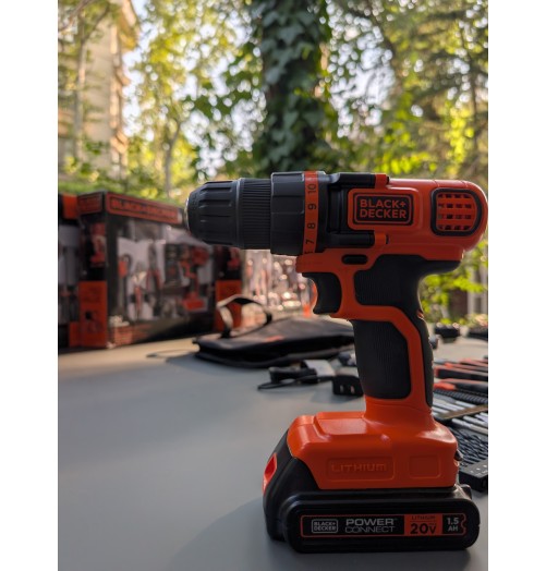 ست دریل و پیچ گوشتی شارژی 68 تکه برند BLACK+DECKER